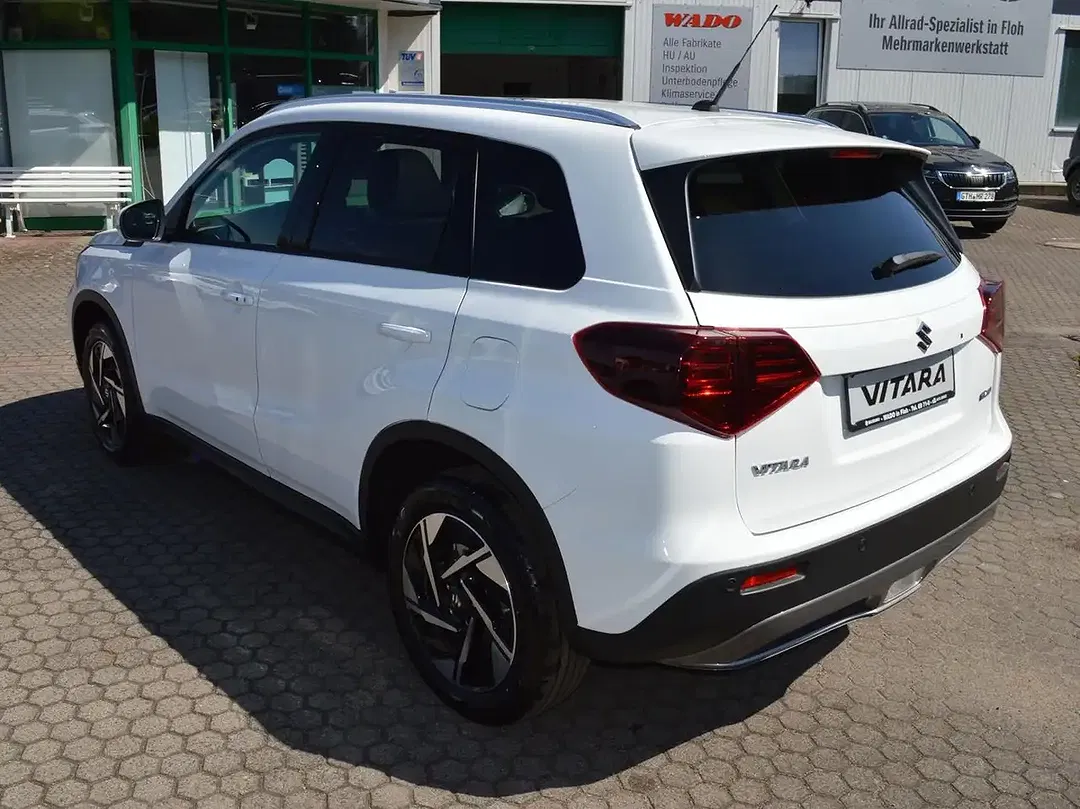 Suzuki Vitara - Thumbnail 4