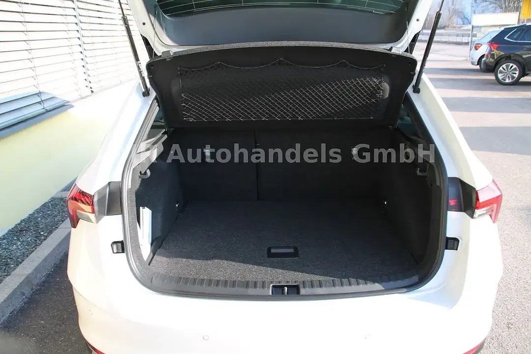 Skoda Scala - Thumbnail 9
