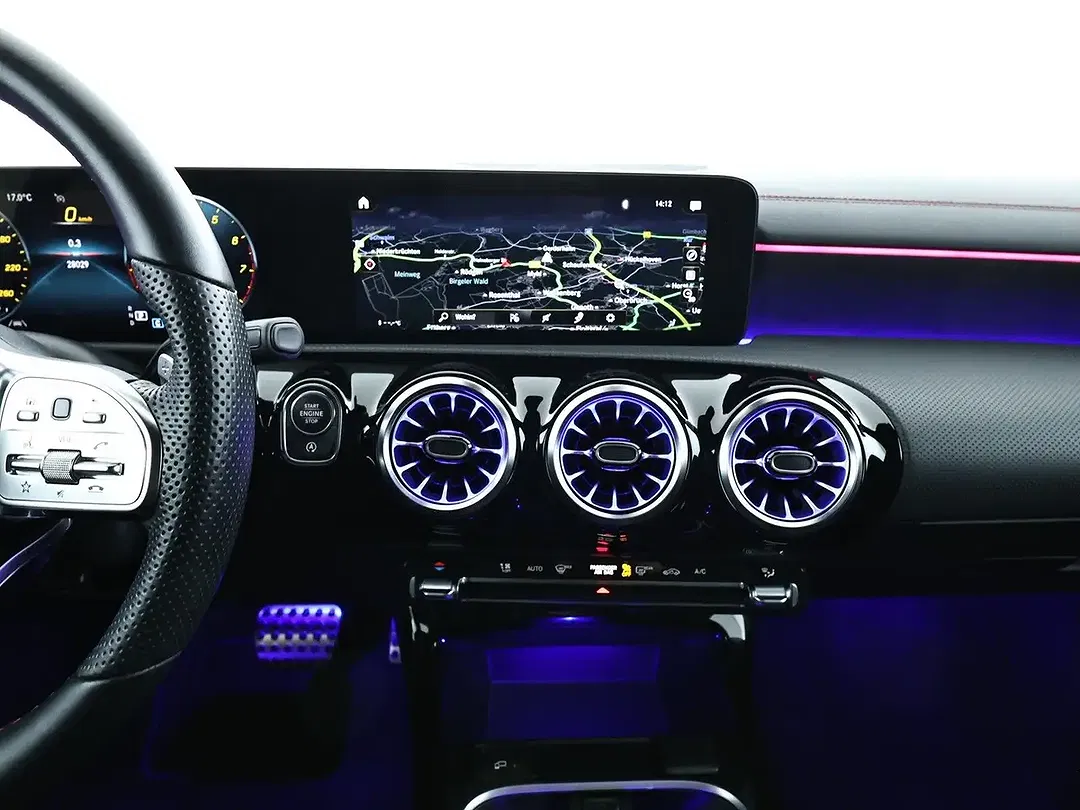 Mercedes-Benz CLA 180 - Thumbnail 11