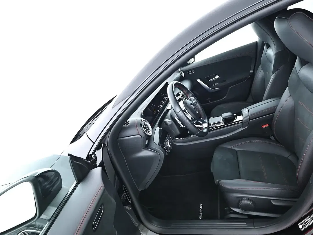 Mercedes-Benz CLA 180 - Thumbnail 8