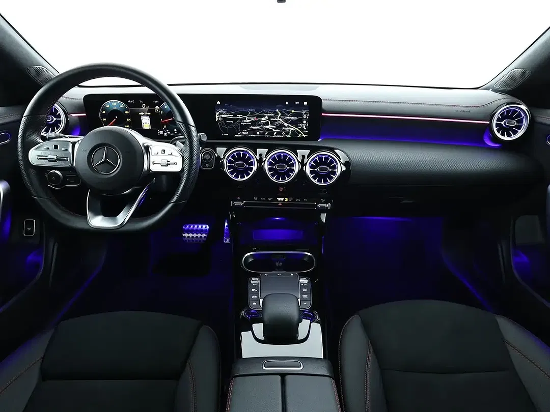 Mercedes-Benz CLA 180 - Thumbnail 9