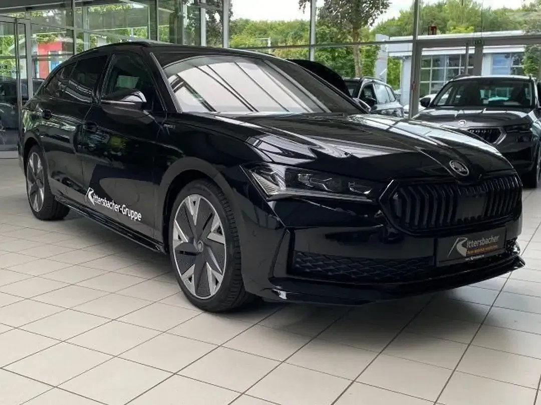 Skoda Superb - Thumbnail 8