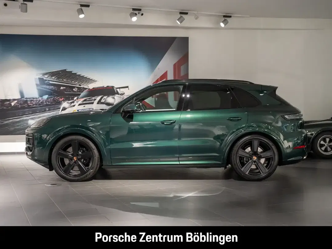 Porsche Cayenne - Thumbnail 2