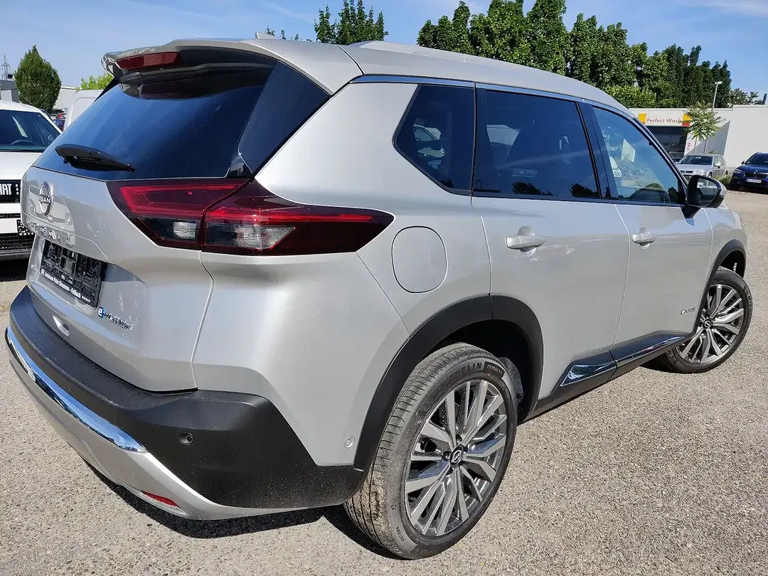 Nissan X-Trail - Thumbnail 2