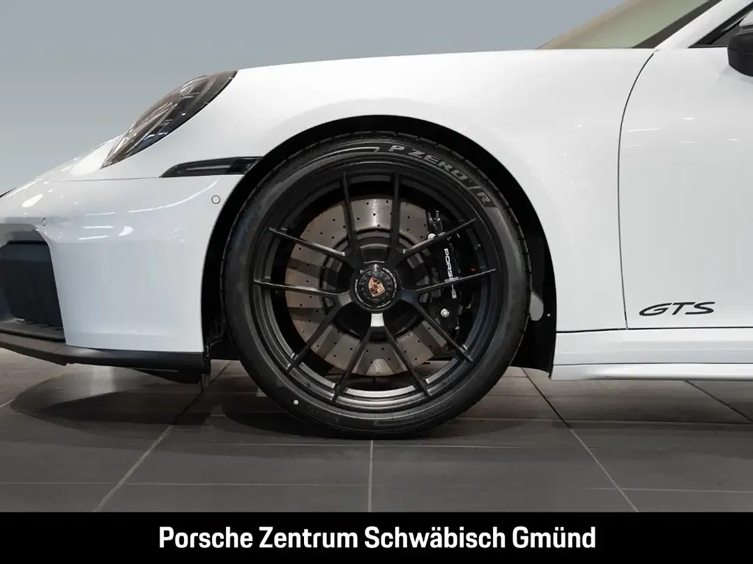 Porsche 992 - Thumbnail 13