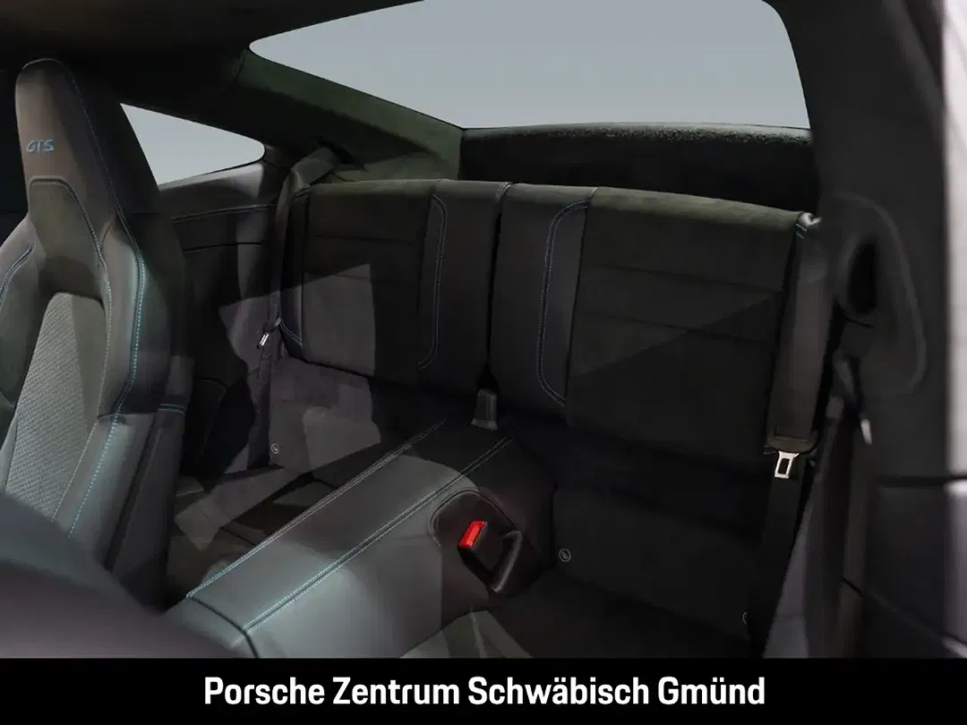 Porsche 992 - Thumbnail 8