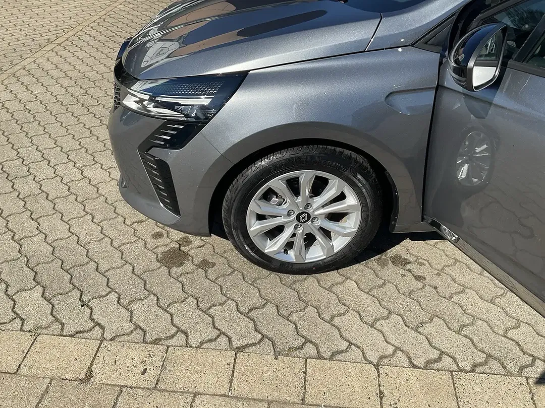 Renault Clio - Thumbnail 14