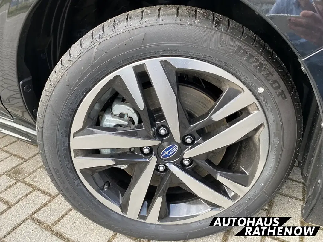 Subaru Impreza - Thumbnail 8