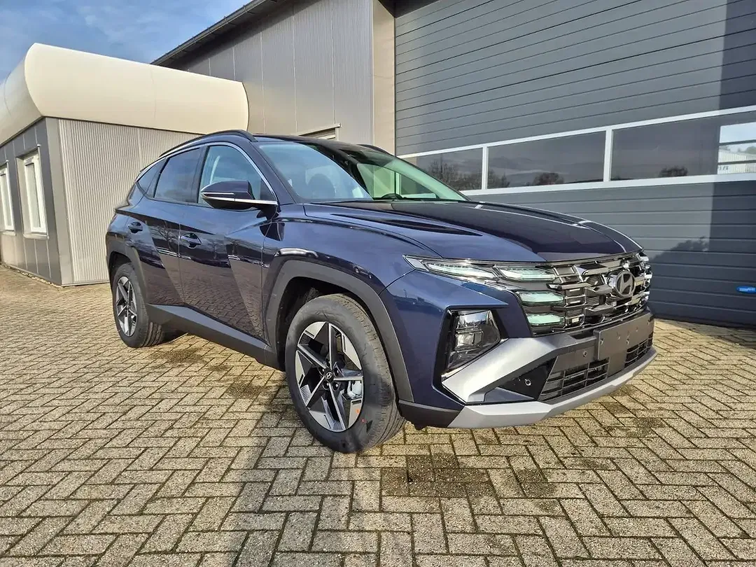 Hyundai TUCSON - Thumbnail 1