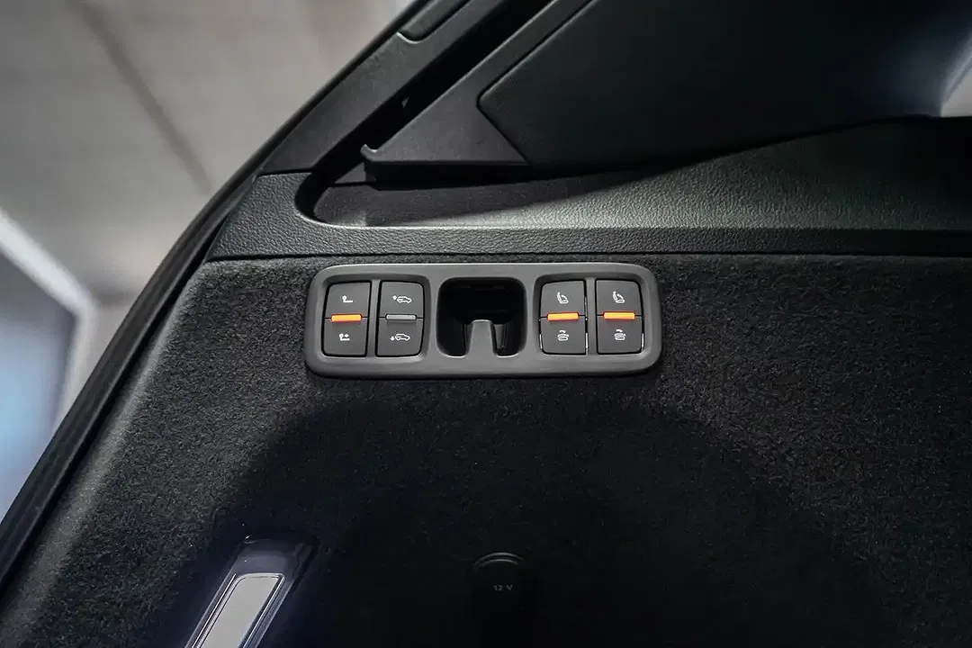Audi Q7 - Thumbnail 11
