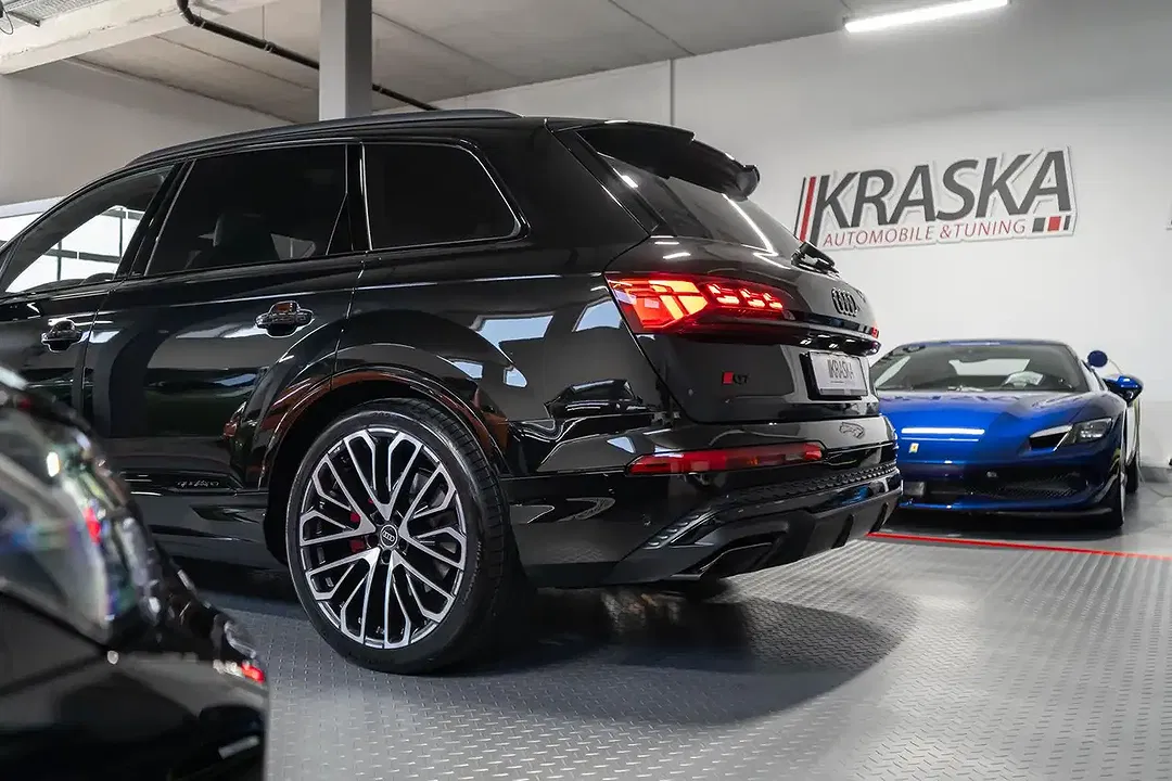 Audi Q7 - Thumbnail 12