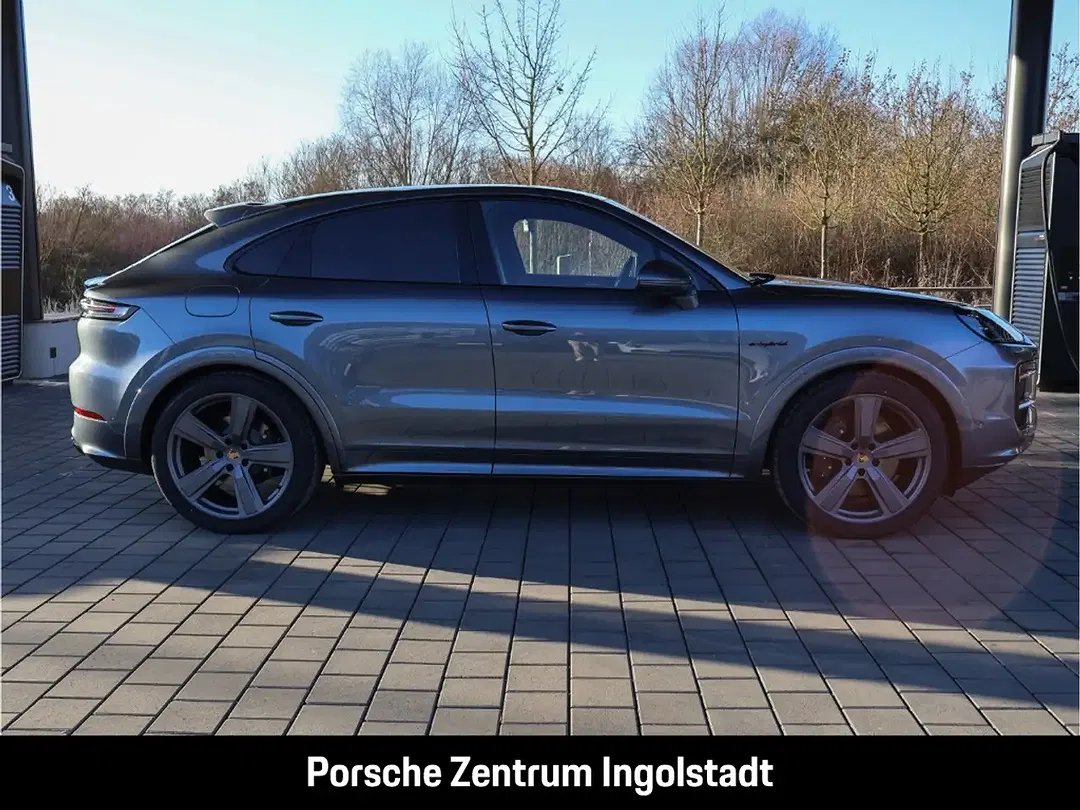 Porsche Cayenne - Thumbnail 10