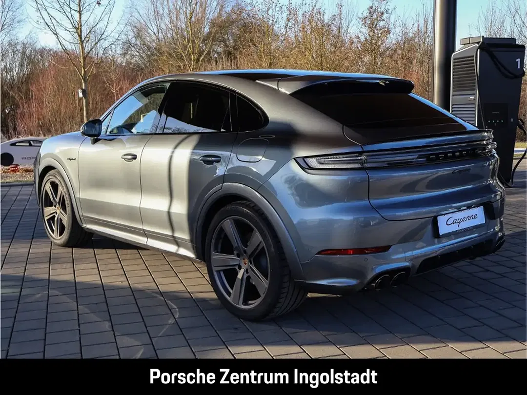 Porsche Cayenne - Thumbnail 3