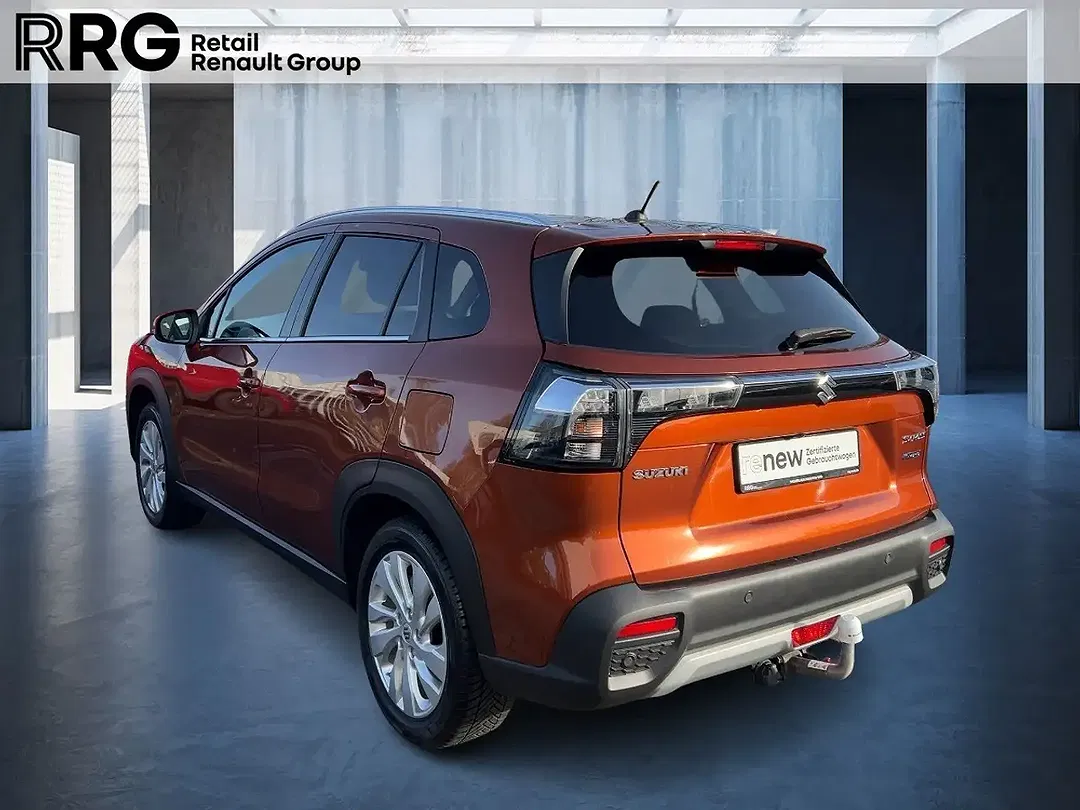 Suzuki SX4 S-Cross - Thumbnail 3