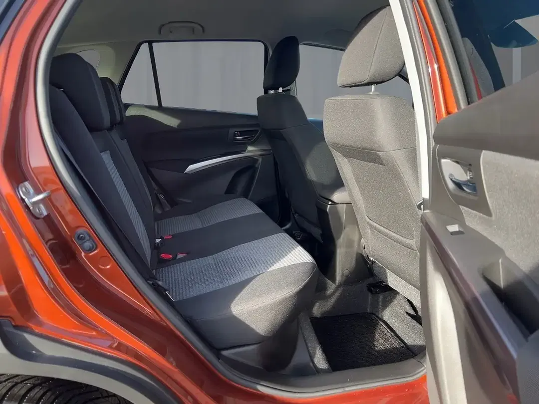 Suzuki SX4 S-Cross - Thumbnail 8