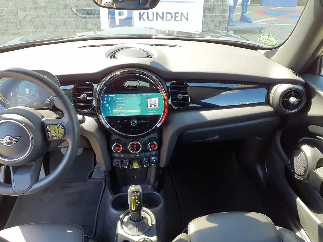MINI Cooper SE - Thumbnail 5