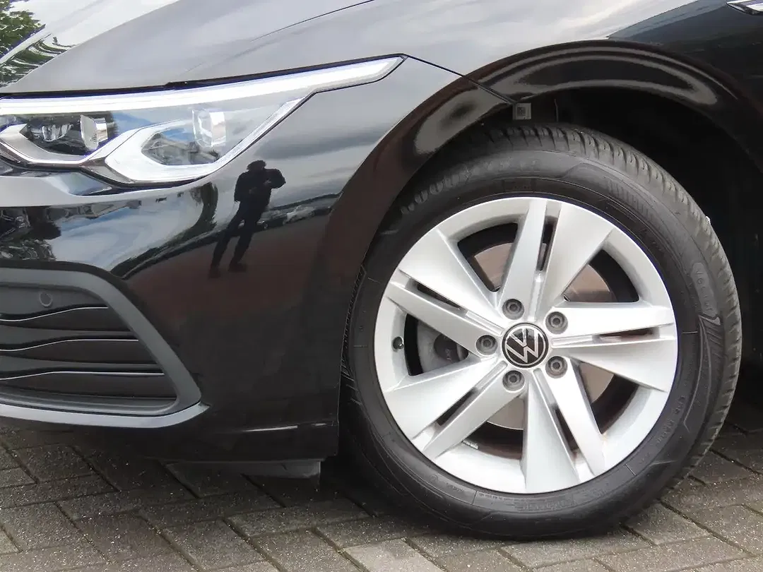 Volkswagen Golf - Thumbnail 5