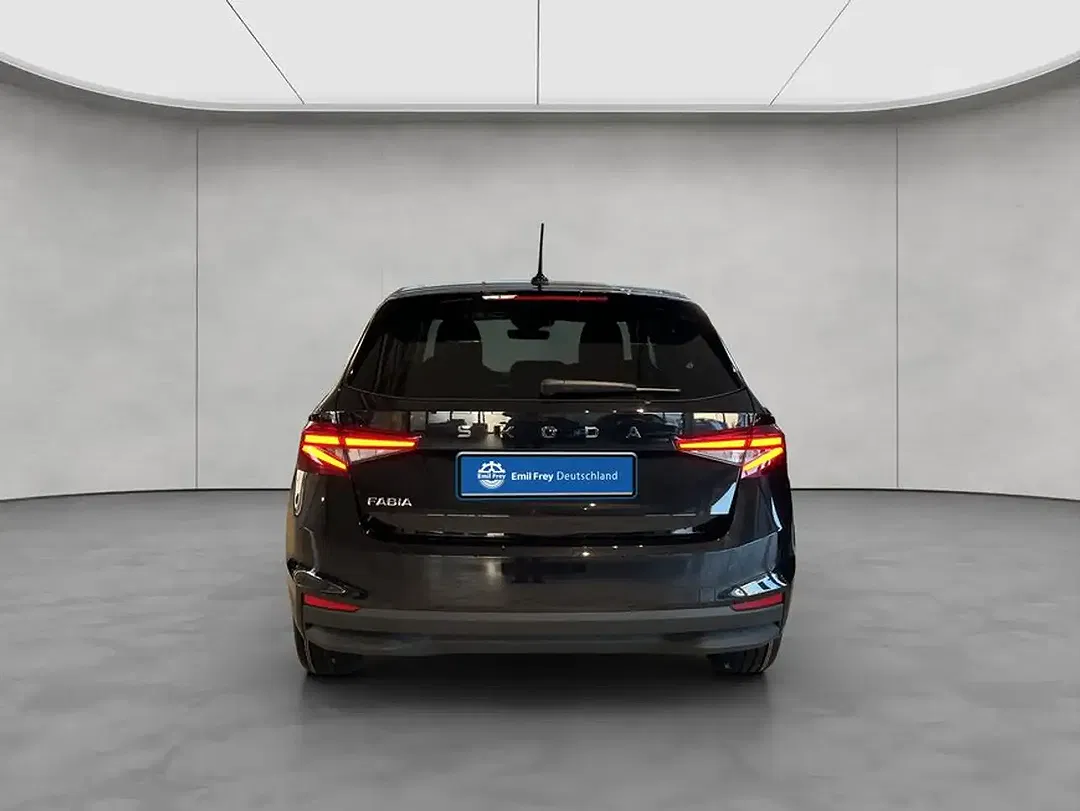 Skoda Fabia - Thumbnail 4