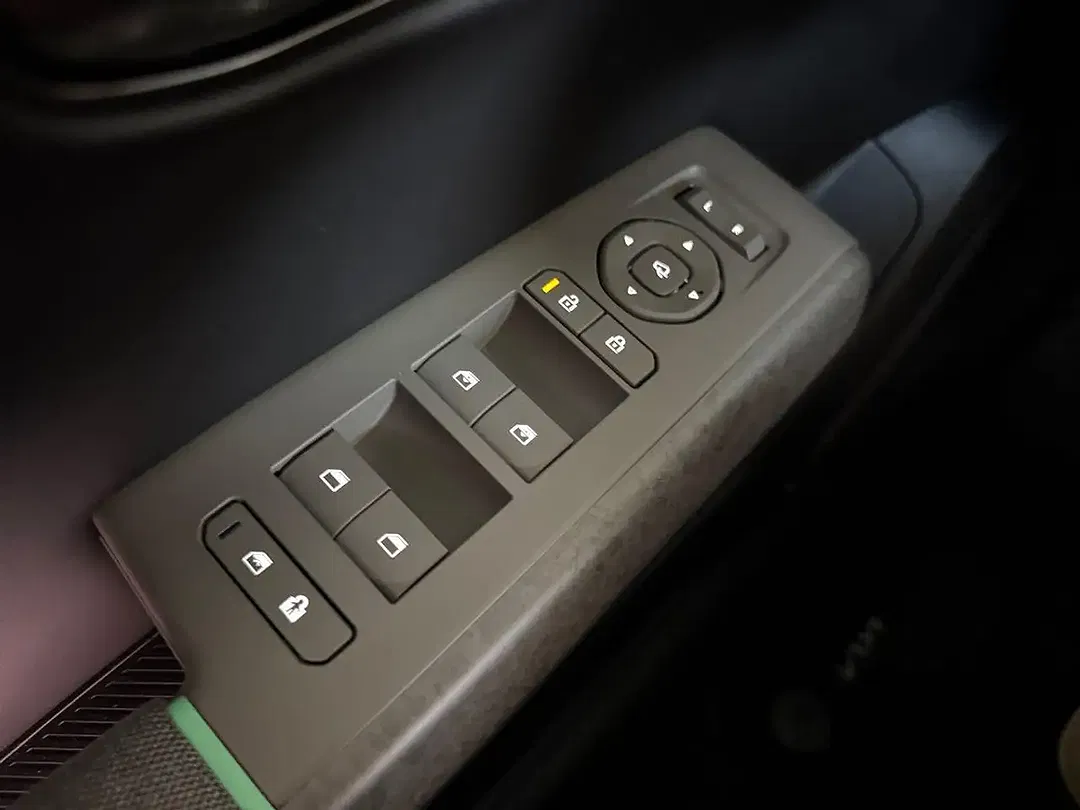 Kia EV4 - Thumbnail 15