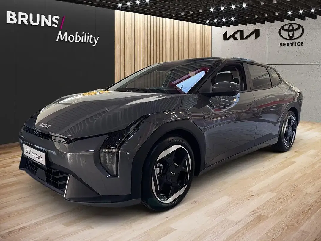 Kia EV4 - Thumbnail 2