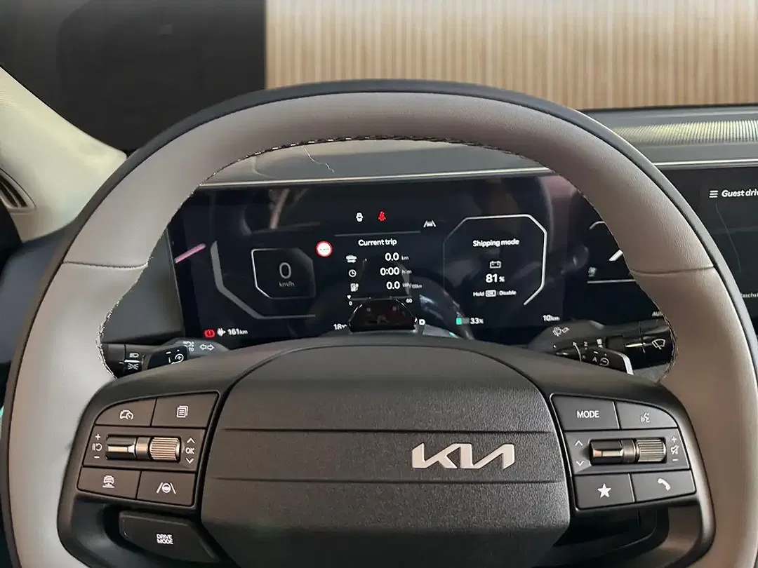 Kia EV4 - Thumbnail 8