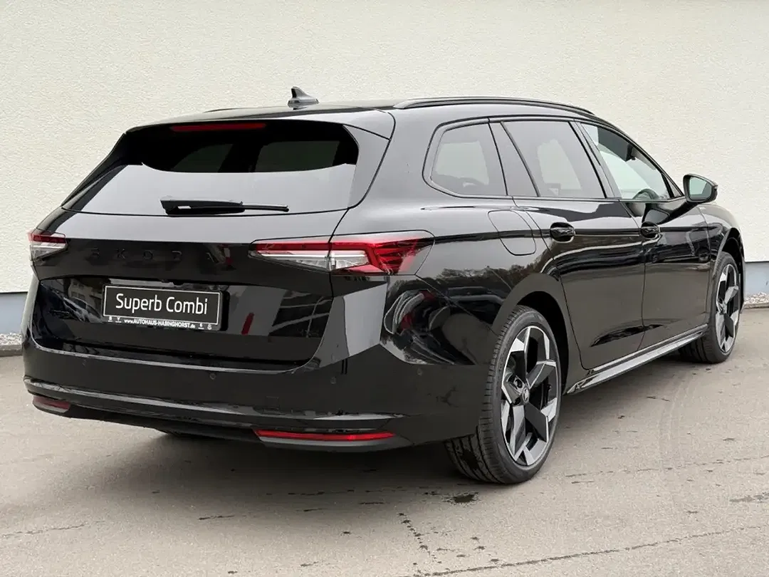Skoda Superb - Thumbnail 2