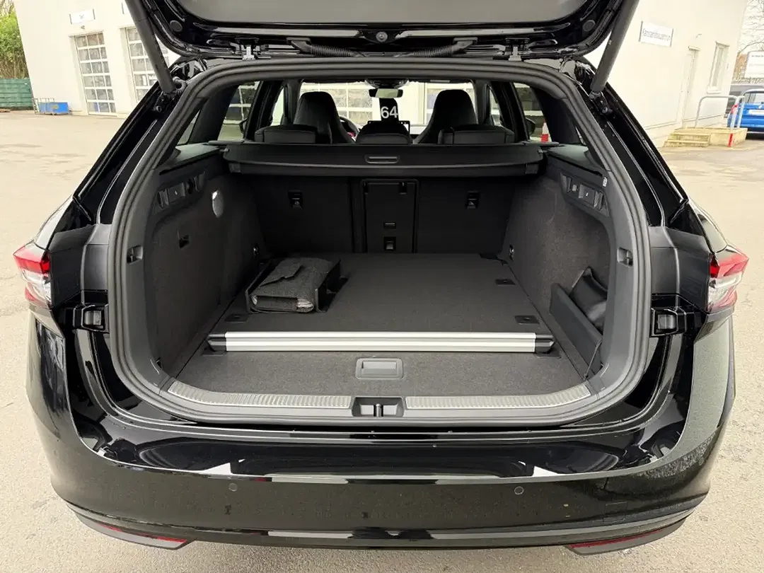 Skoda Superb - Thumbnail 4