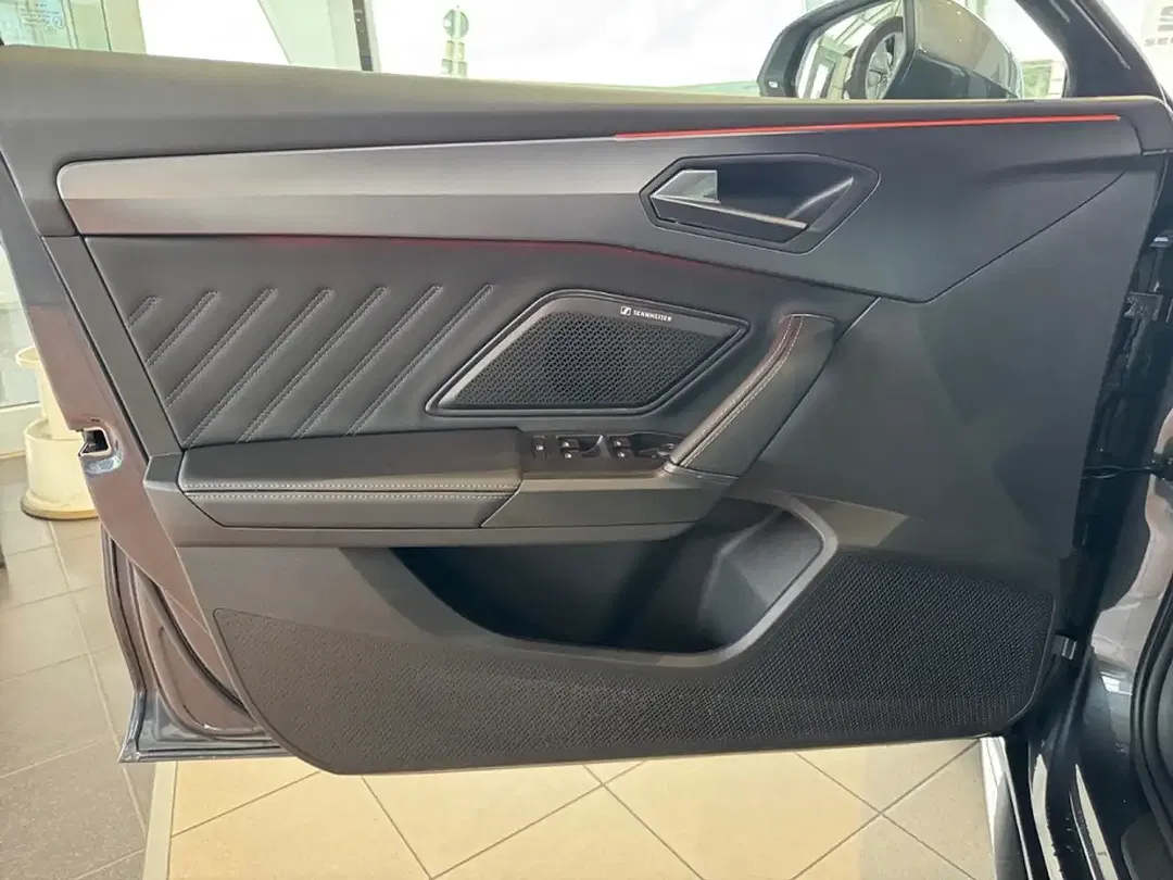 CUPRA Leon - Thumbnail 11