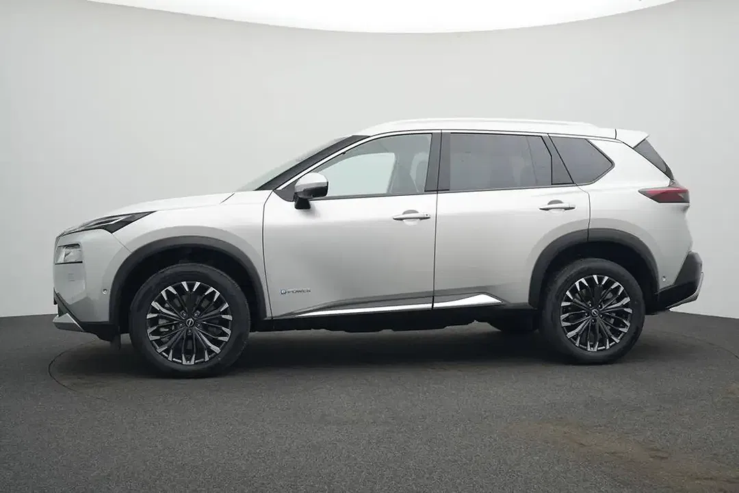 Nissan X-Trail - Thumbnail 3