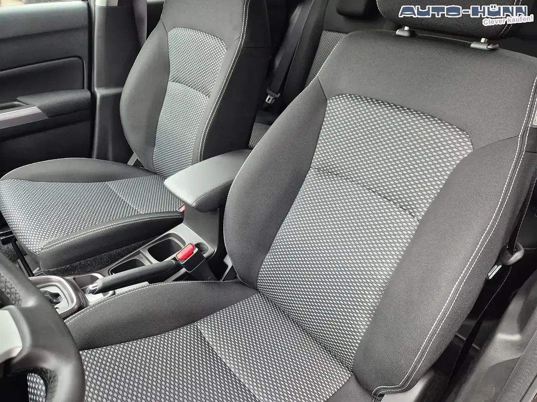 Suzuki Vitara - Thumbnail 11