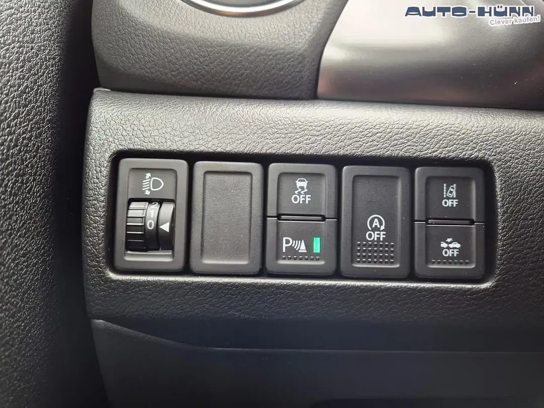 Suzuki Vitara - Thumbnail 14