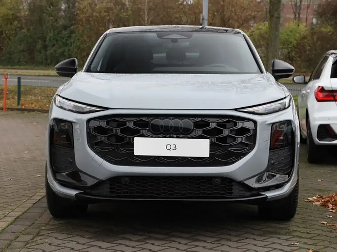 Audi Q3 - Thumbnail 2