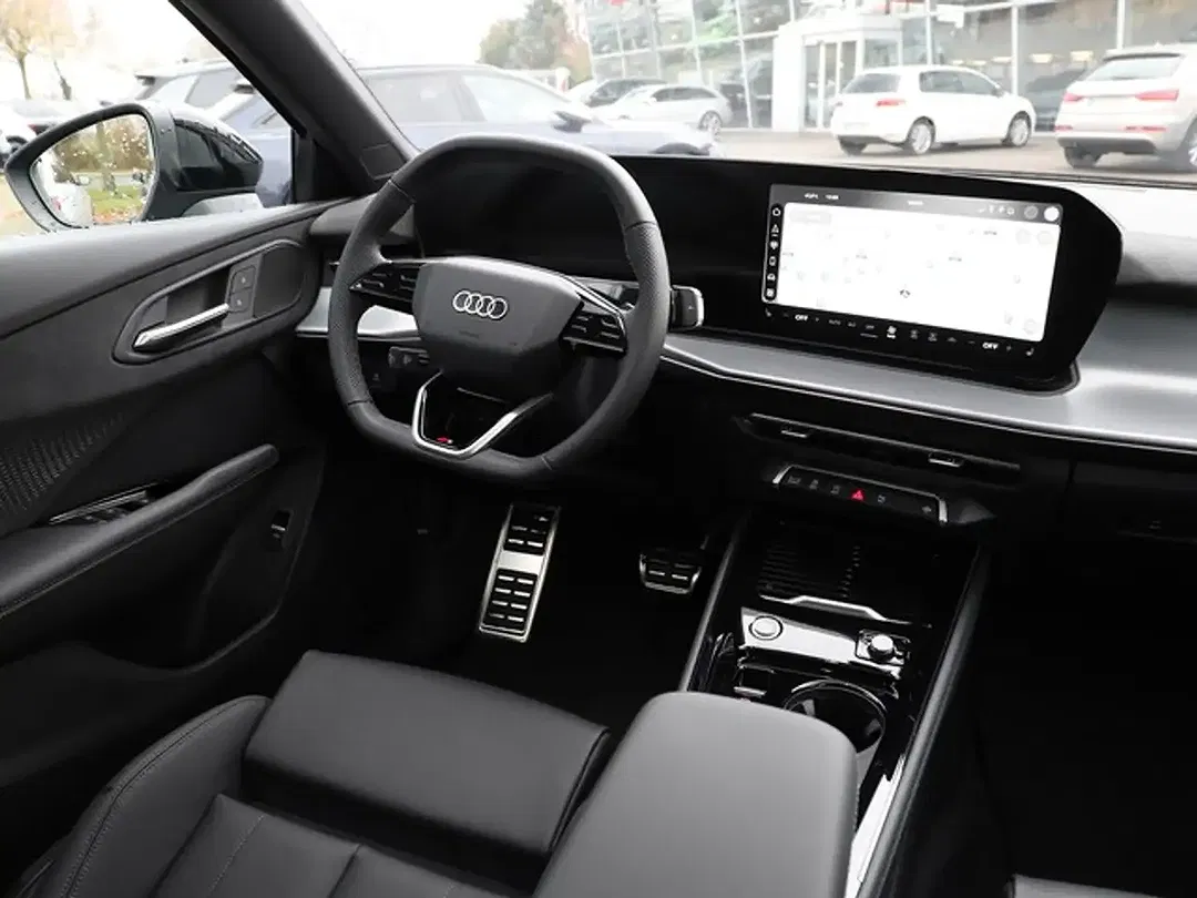 Audi Q3 - Thumbnail 5