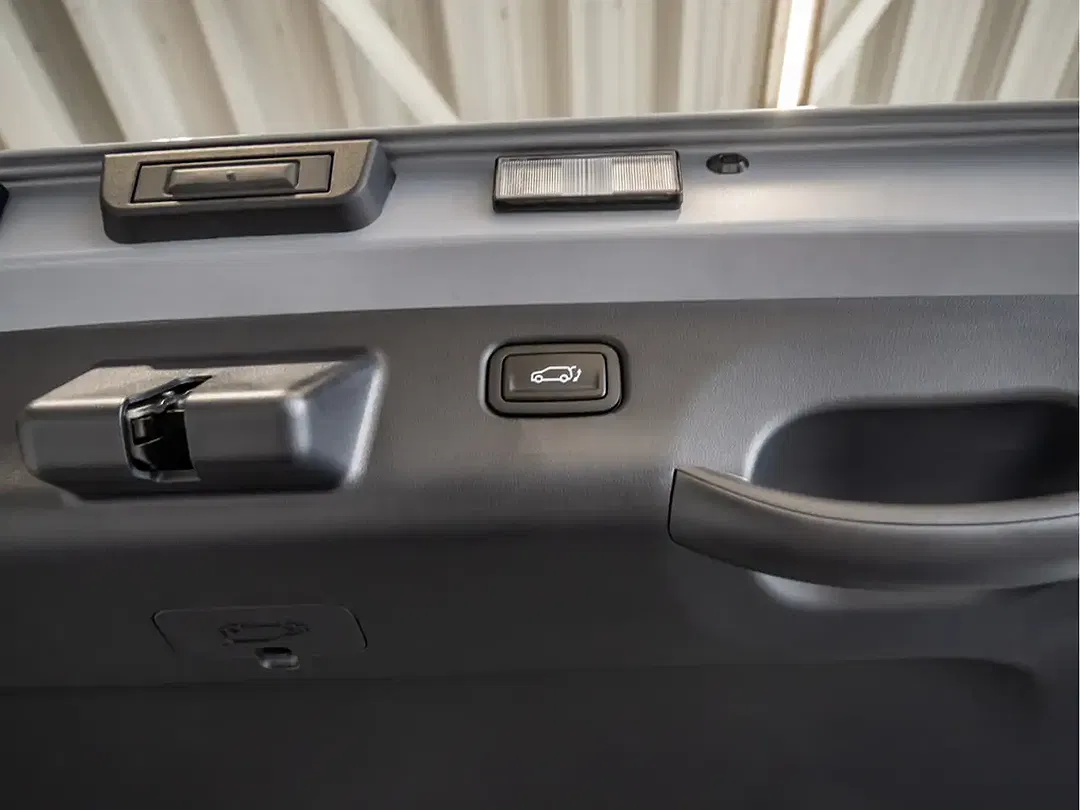 Kia EV4 - Thumbnail 5