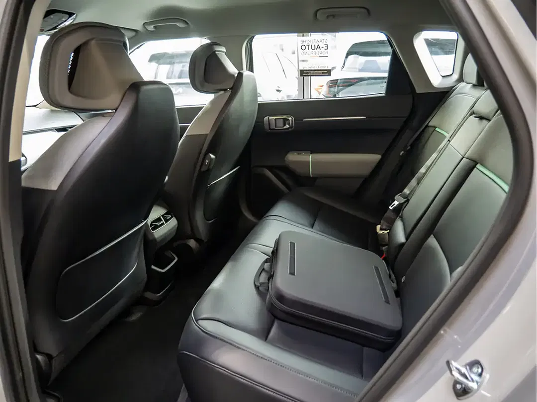 Kia EV4 - Thumbnail 7
