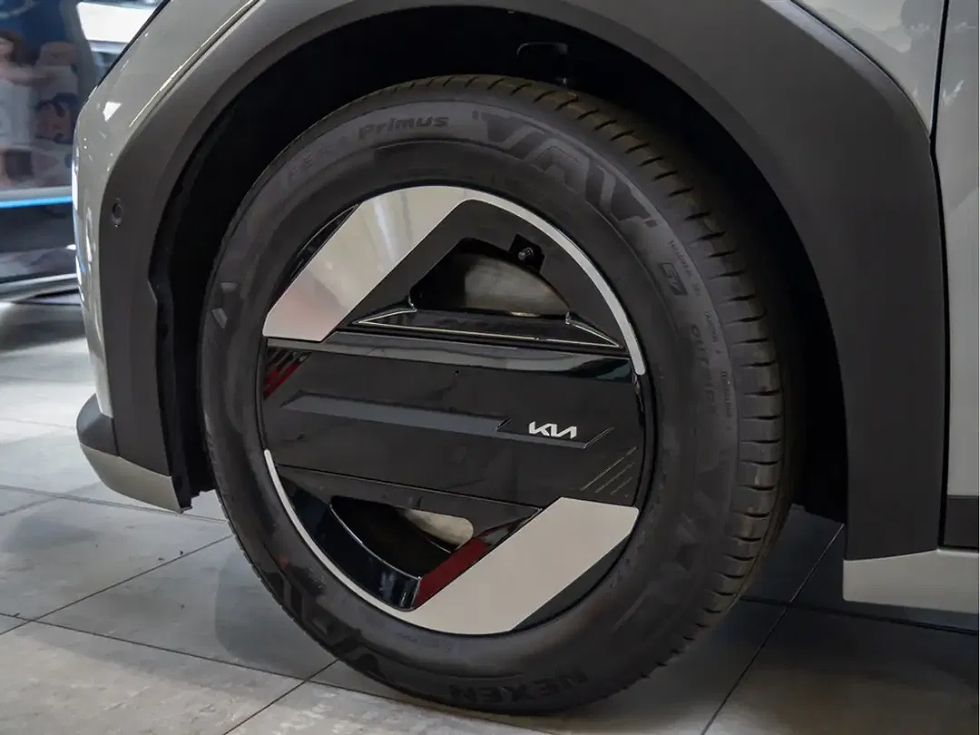 Kia EV4 - Thumbnail 8