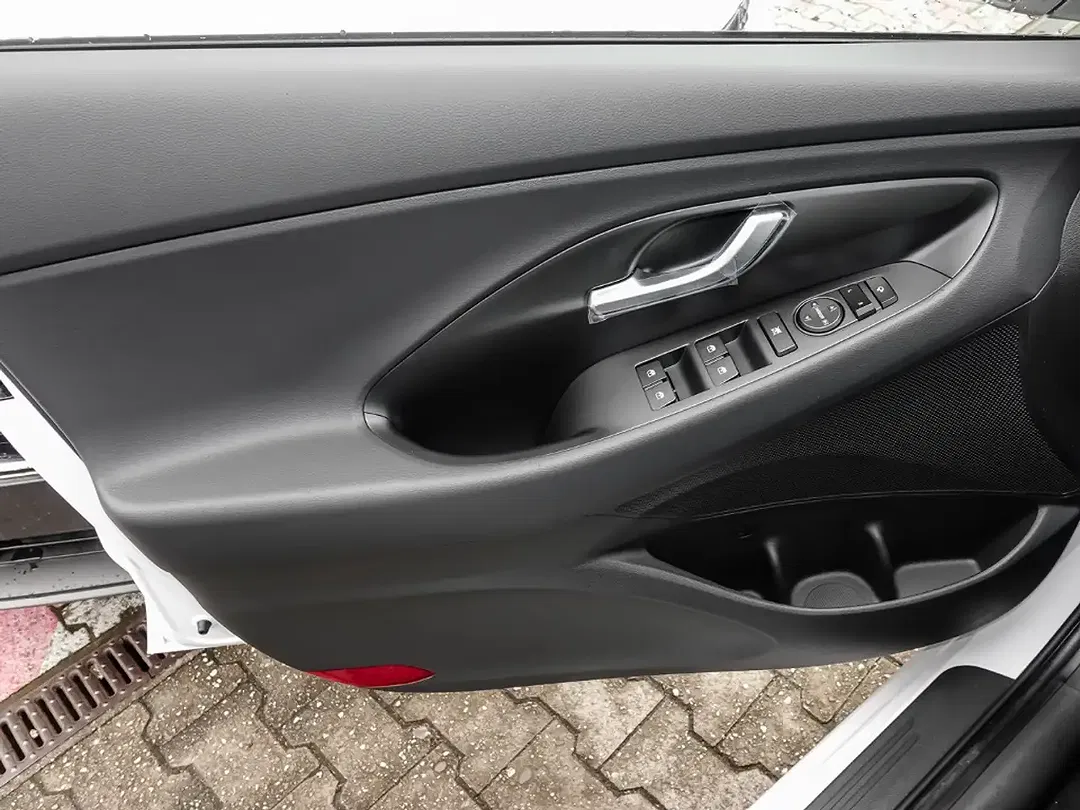 Hyundai i30 - Thumbnail 13