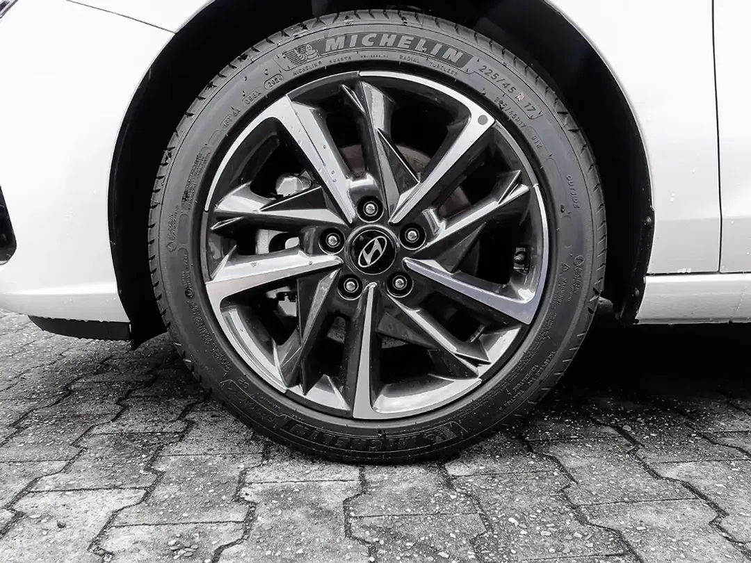 Hyundai i30 - Thumbnail 3