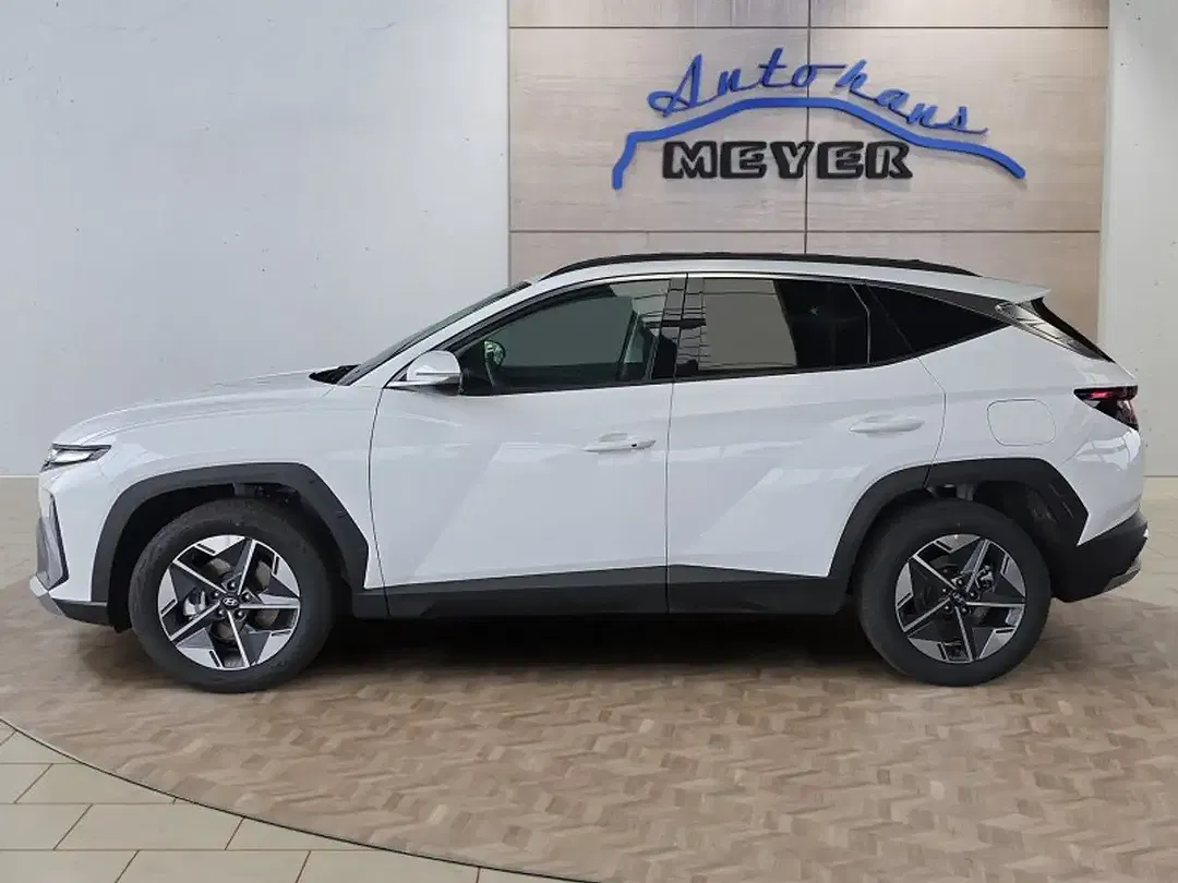 Hyundai TUCSON - Thumbnail 2