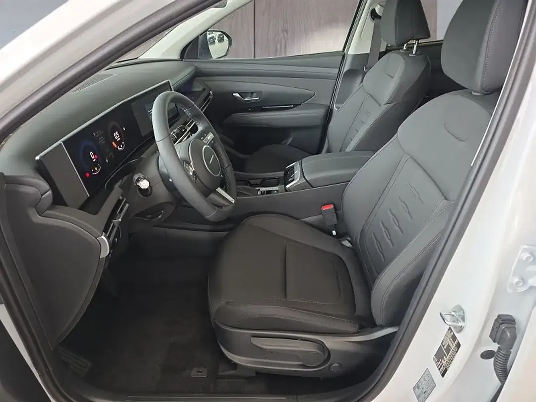 Hyundai TUCSON - Thumbnail 9