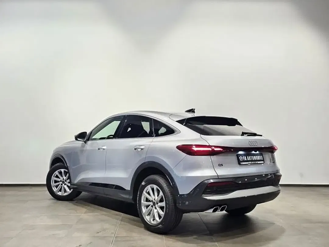 Audi Q5 - Thumbnail 9