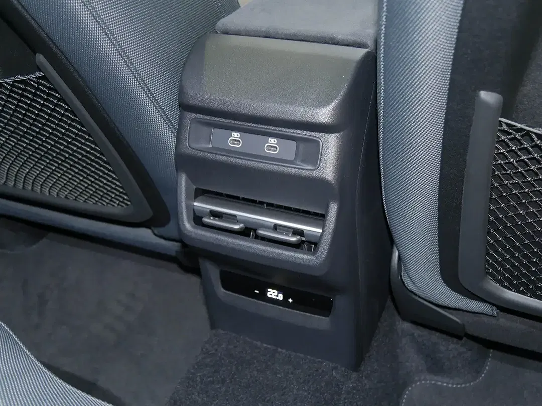 Audi Q3 - Thumbnail 14