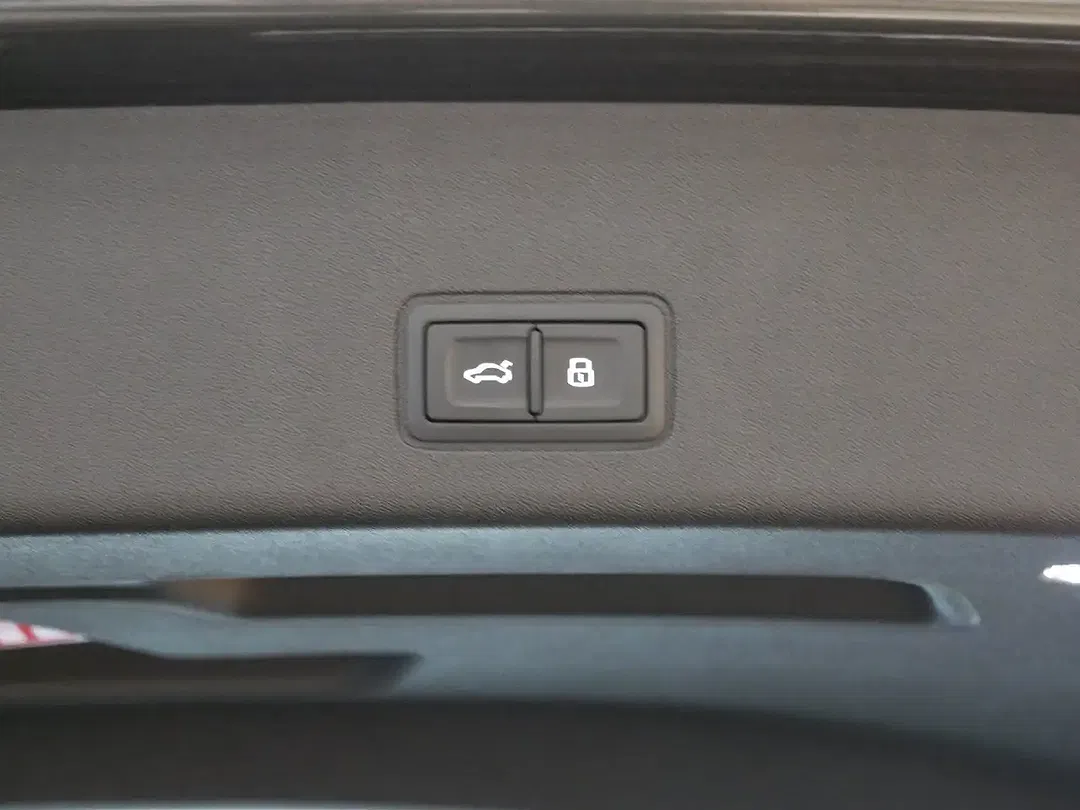 Audi Q3 - Thumbnail 15