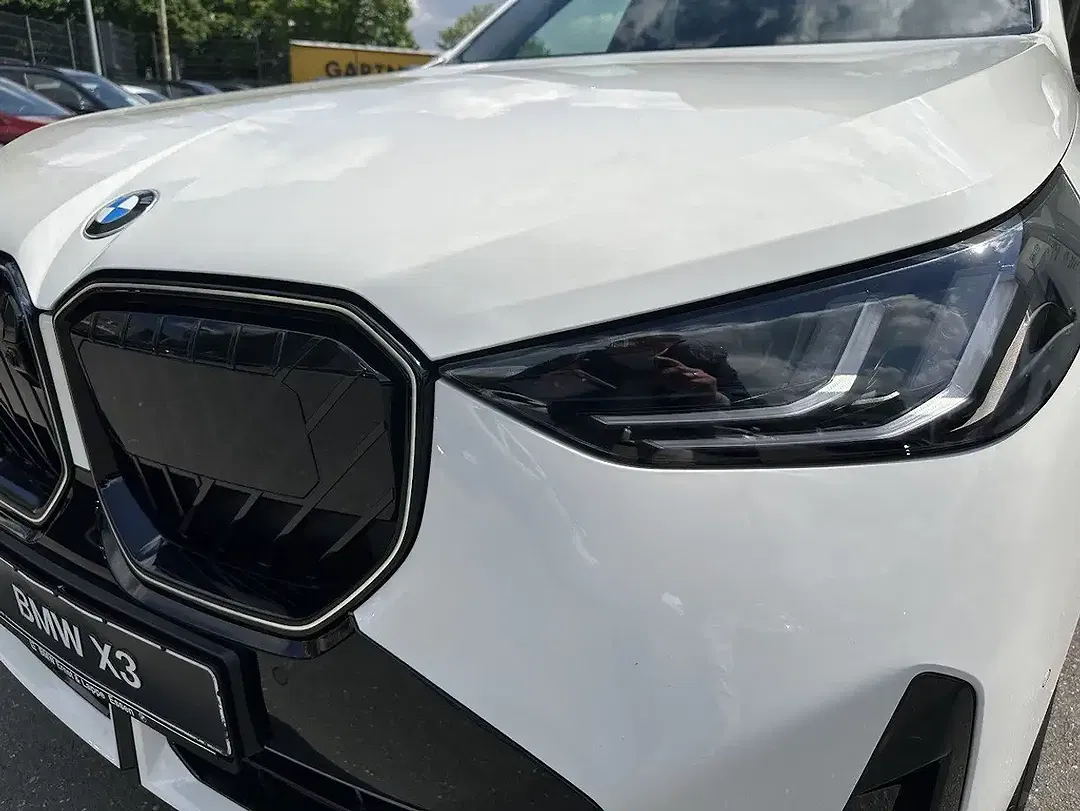 BMW X3 - Thumbnail 3