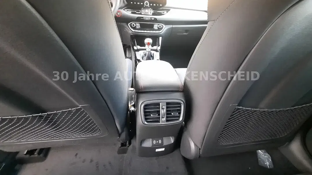 Hyundai i30 - Thumbnail 15