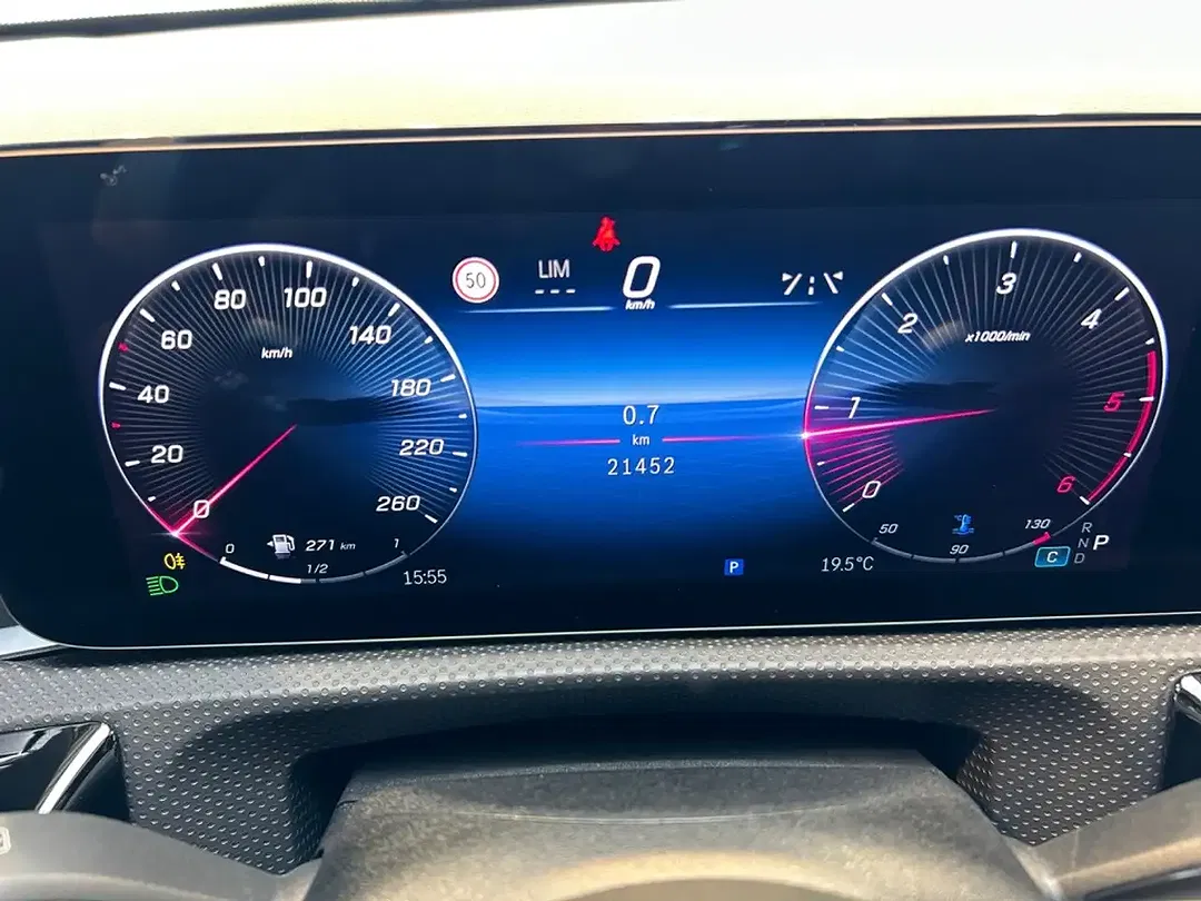 Mercedes-Benz A 200 - Thumbnail 9