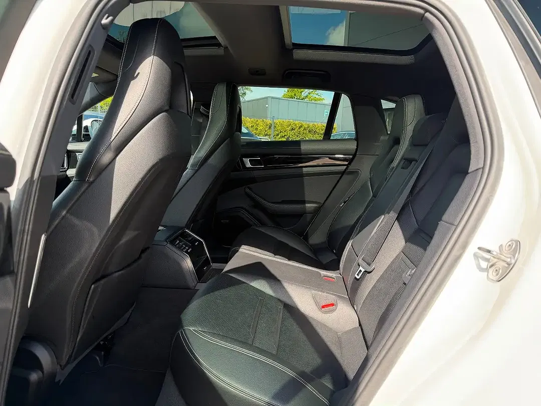 Porsche Panamera - Thumbnail 12