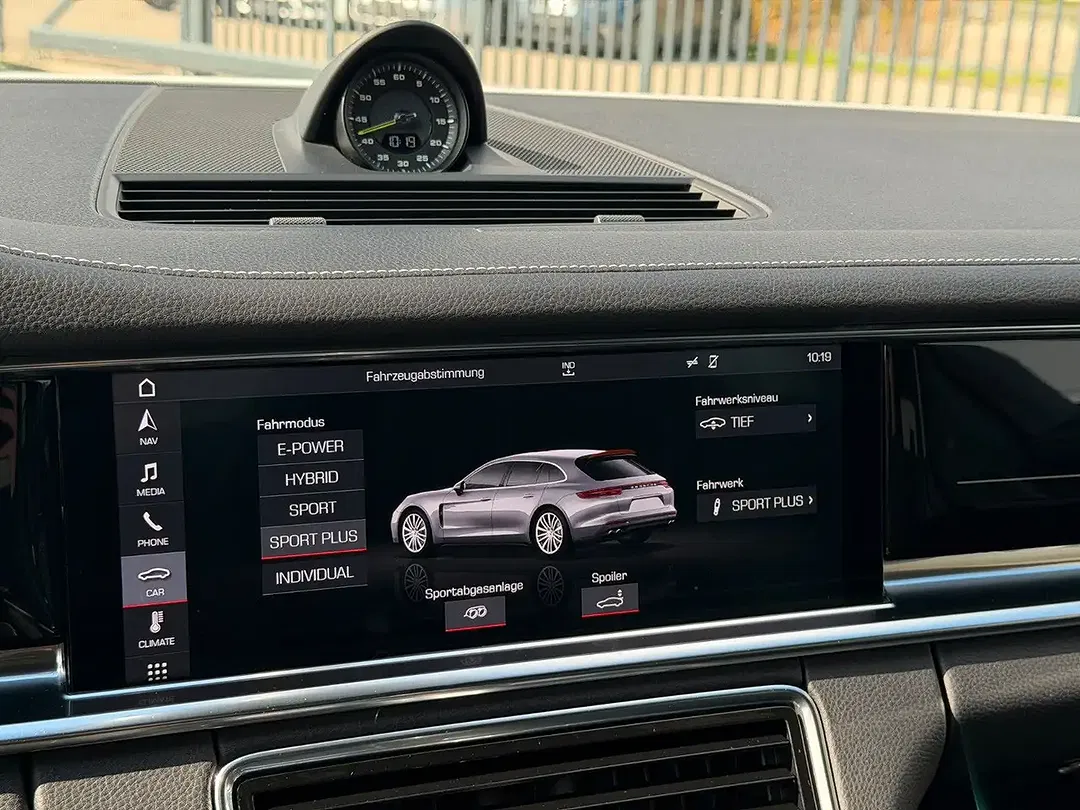 Porsche Panamera - Thumbnail 13