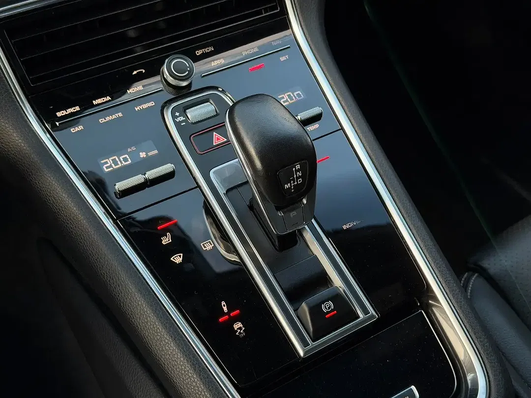 Porsche Panamera - Thumbnail 15