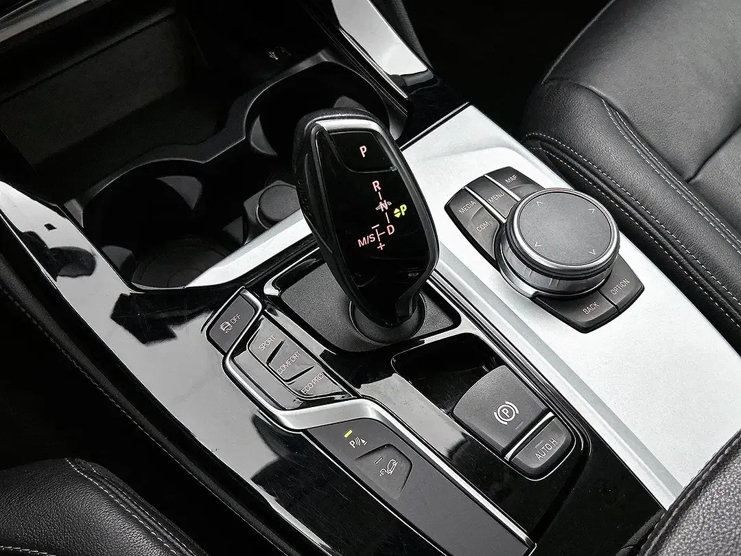 BMW X4 - Thumbnail 10